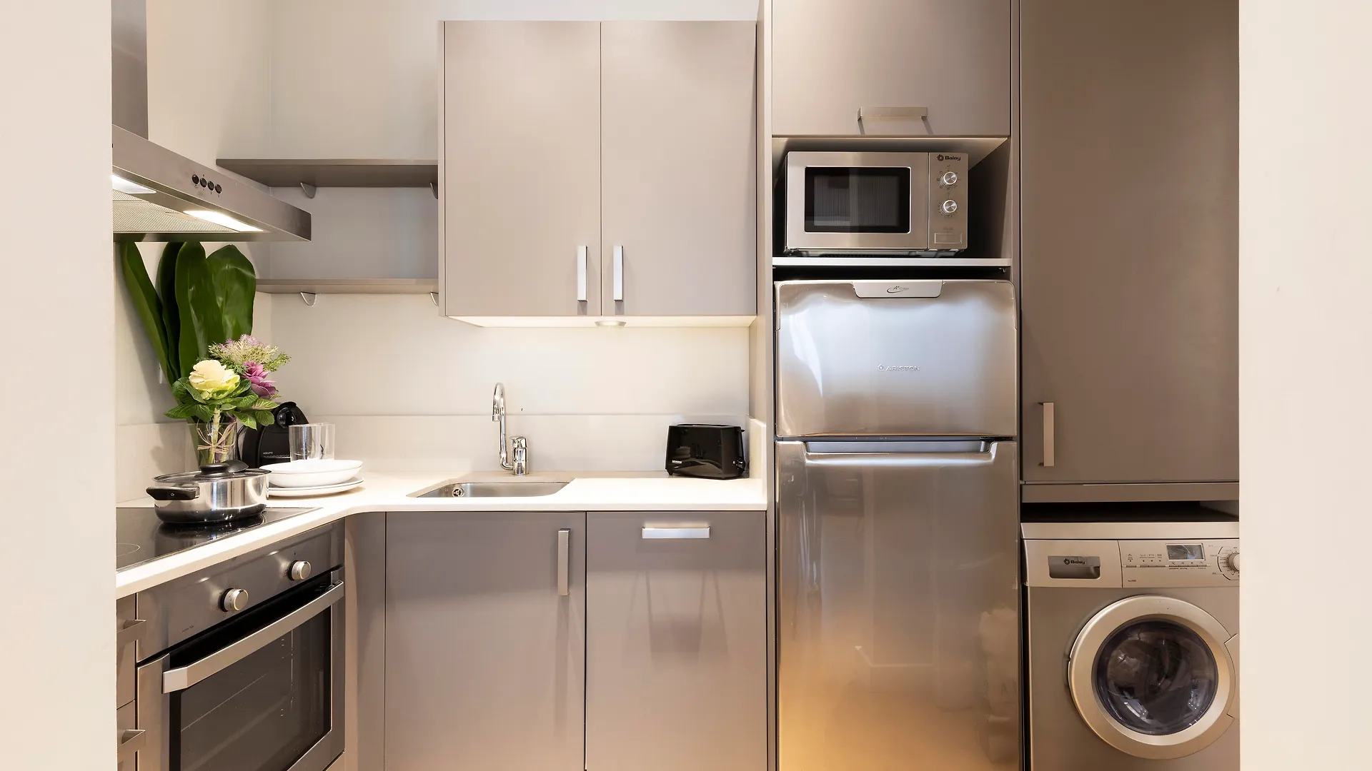 Aspasios Urquinaona Apartments Barcellona 0*,